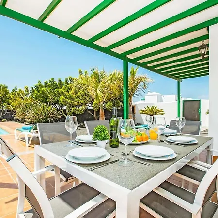Playa Blanca Sleeps 6 Air Con Wifi * Playa Blanca (Lanzarote)